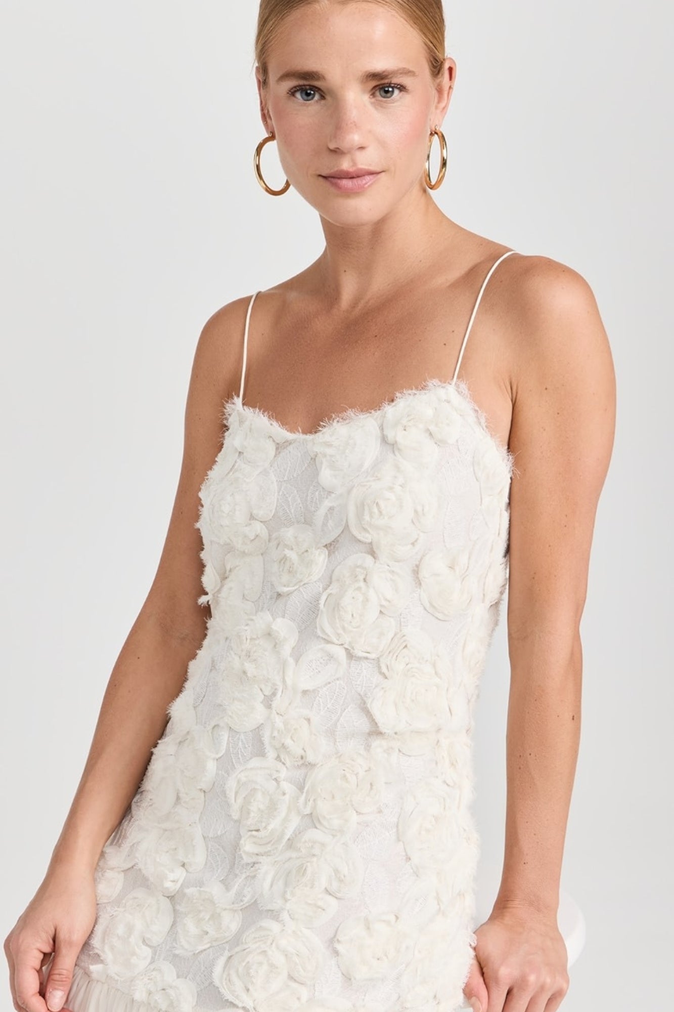 Vestido Largo con Bordados Florales