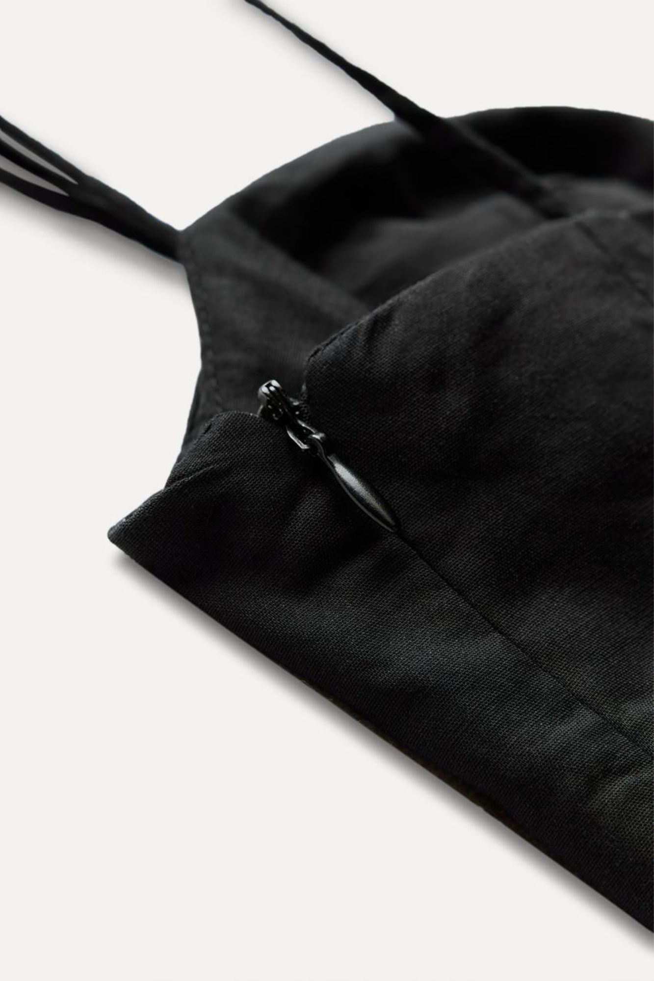 Blusa Asimétrica Tirantes Finos