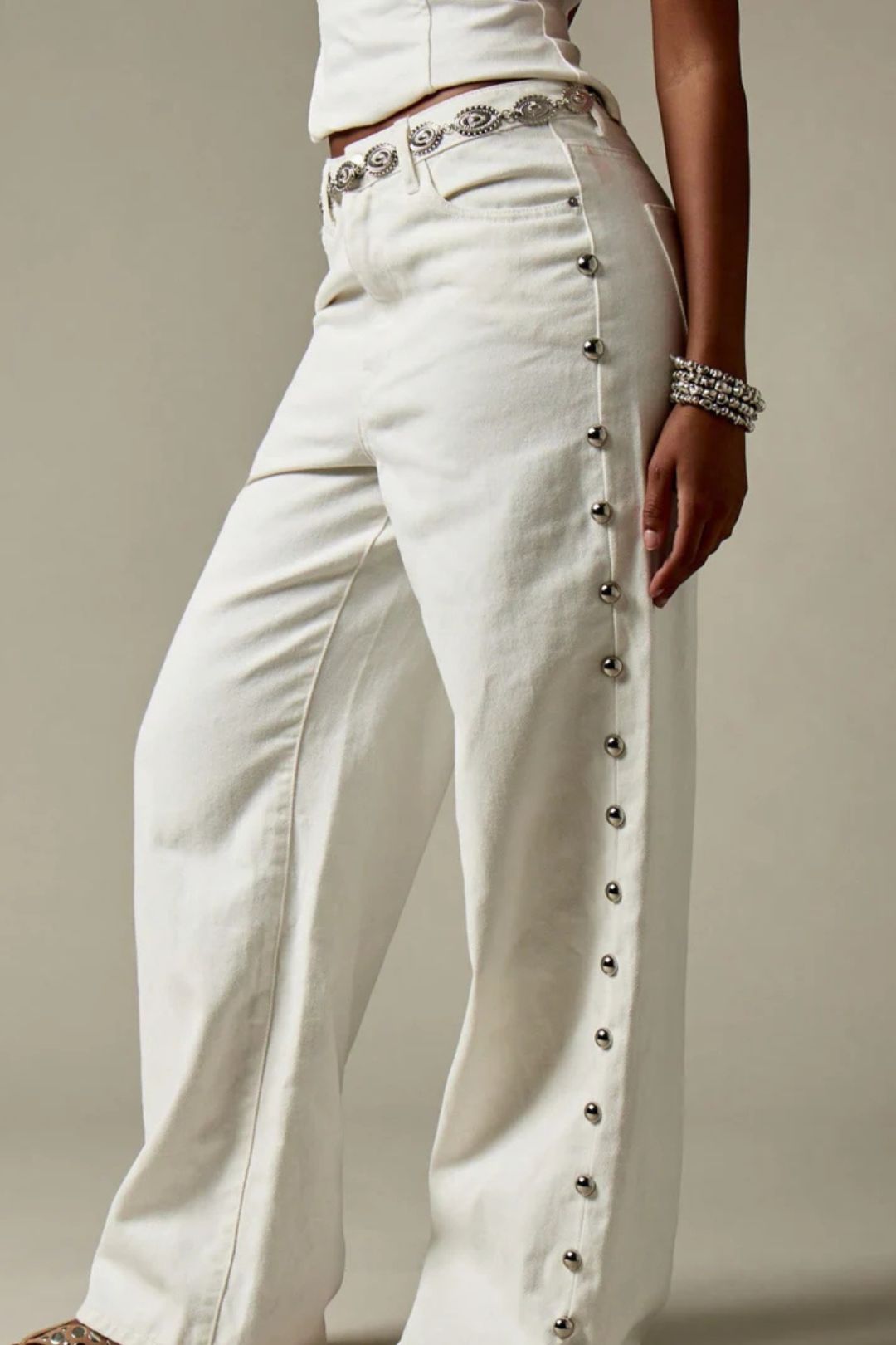 Pantalones Vaqueros con Tachuelas