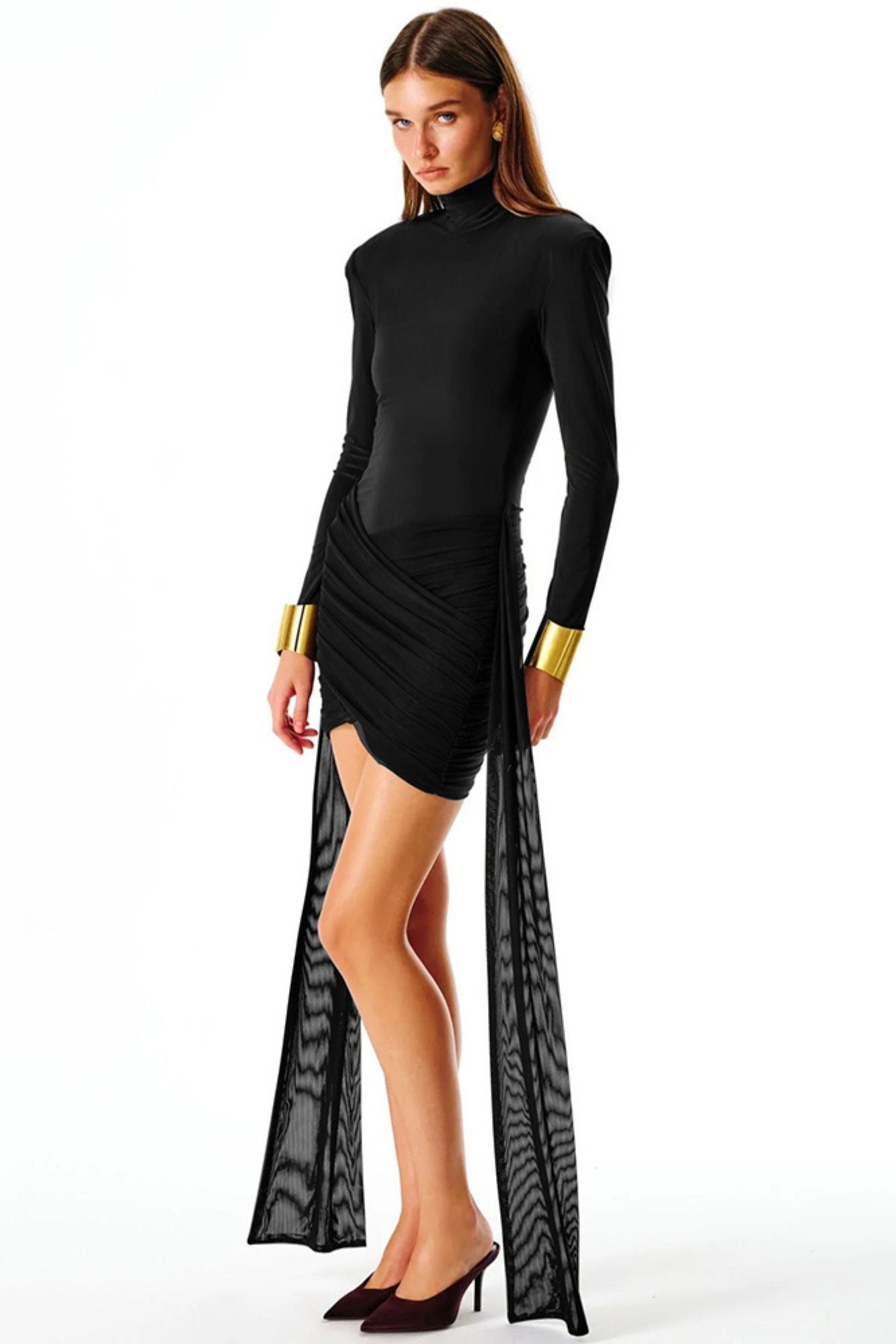 Vestido Corto Cuello Alto Elegante