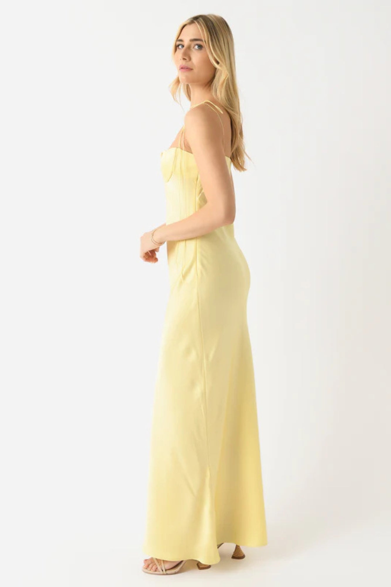 Vestido Largo Amarillo de Fiesta