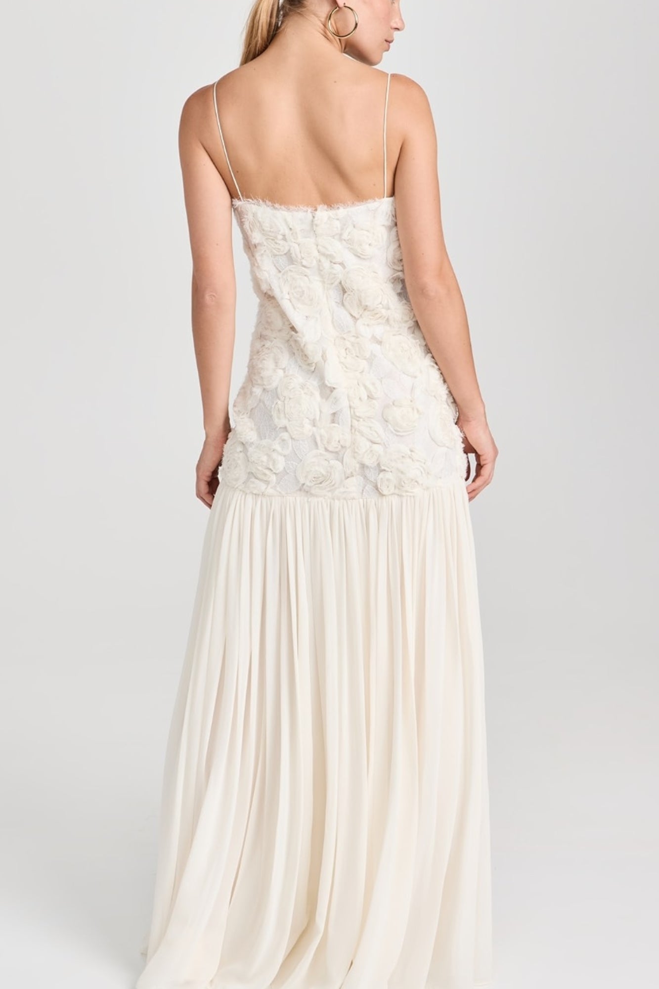 Vestido Largo con Bordados Florales