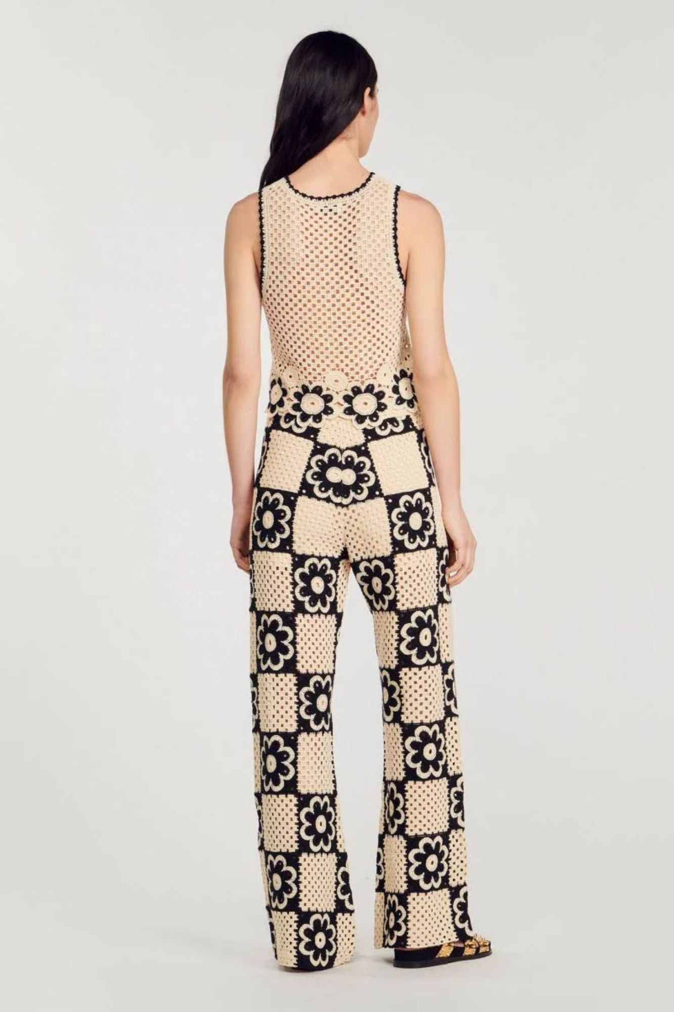 Conjunto Femenino de Ganchillo Artesanal