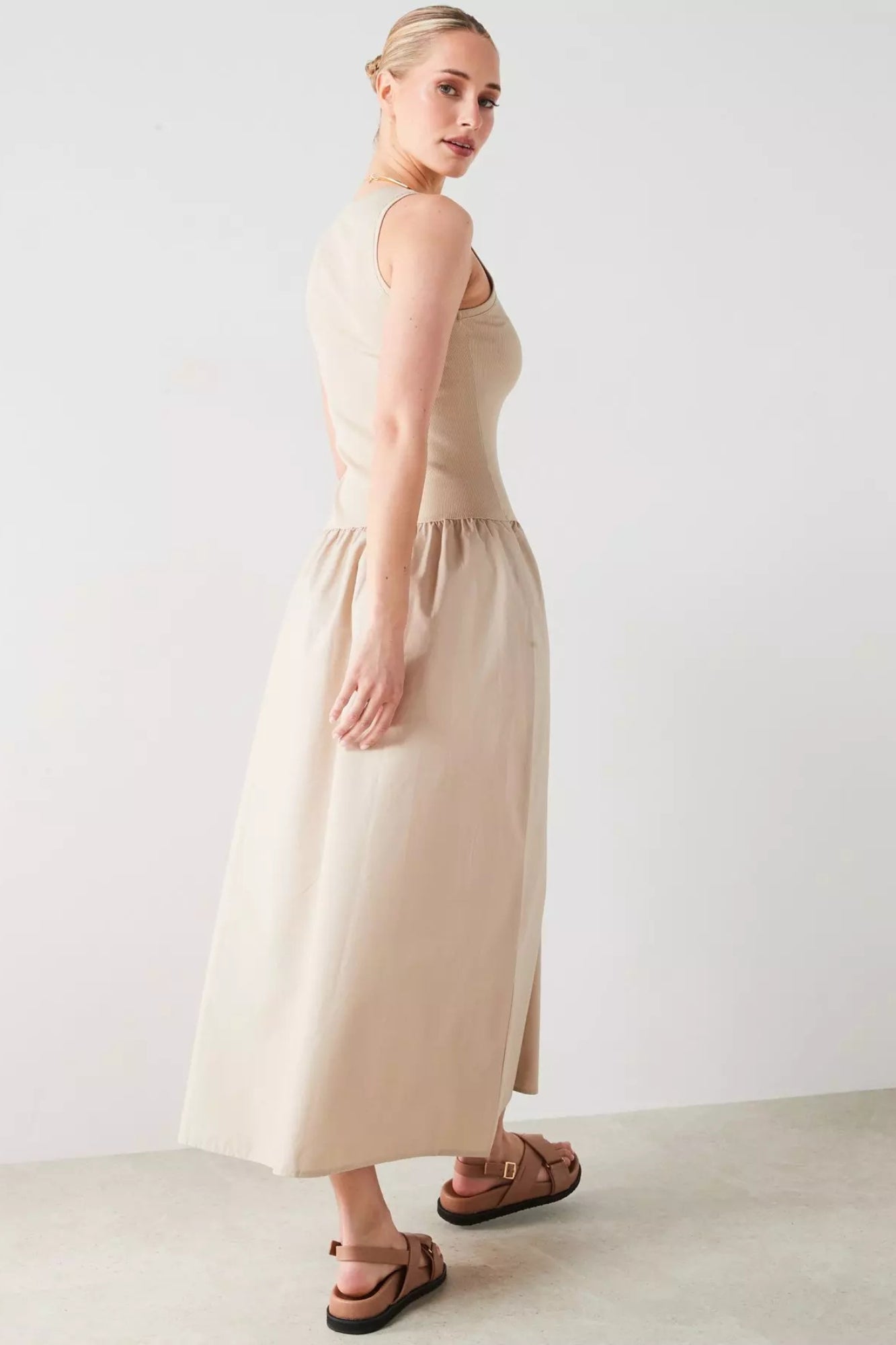 Vestido Midi Casual