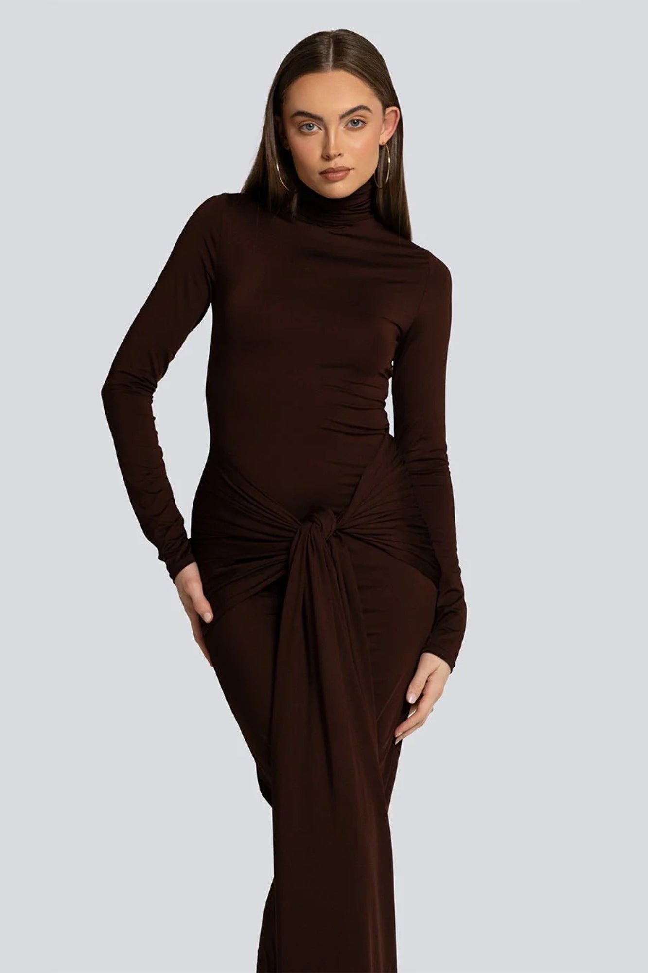 Vestido Largo con Cuello Alto de Invierno