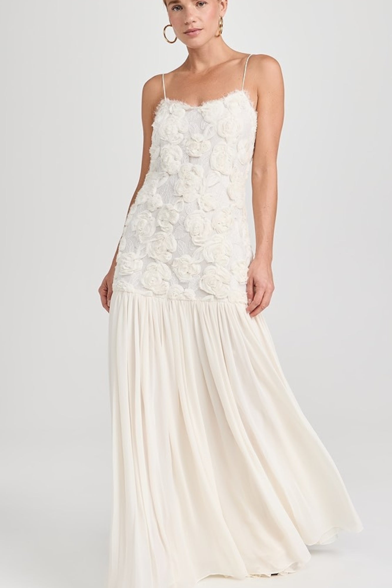 Vestido Largo con Bordados Florales