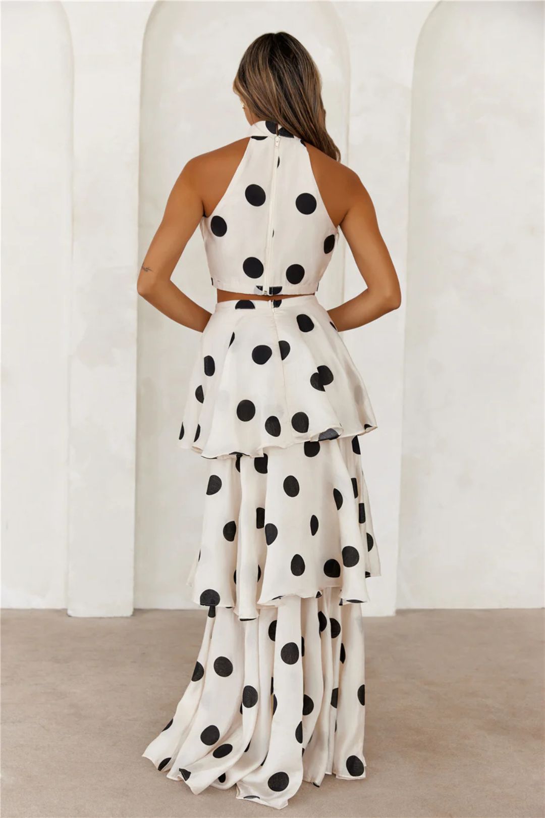 Conjunto de Falda Larga de Lunares