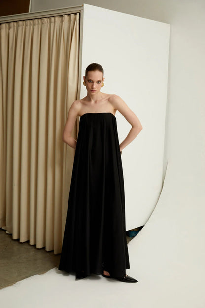 Vestido Largo Clásico Sin Mangas