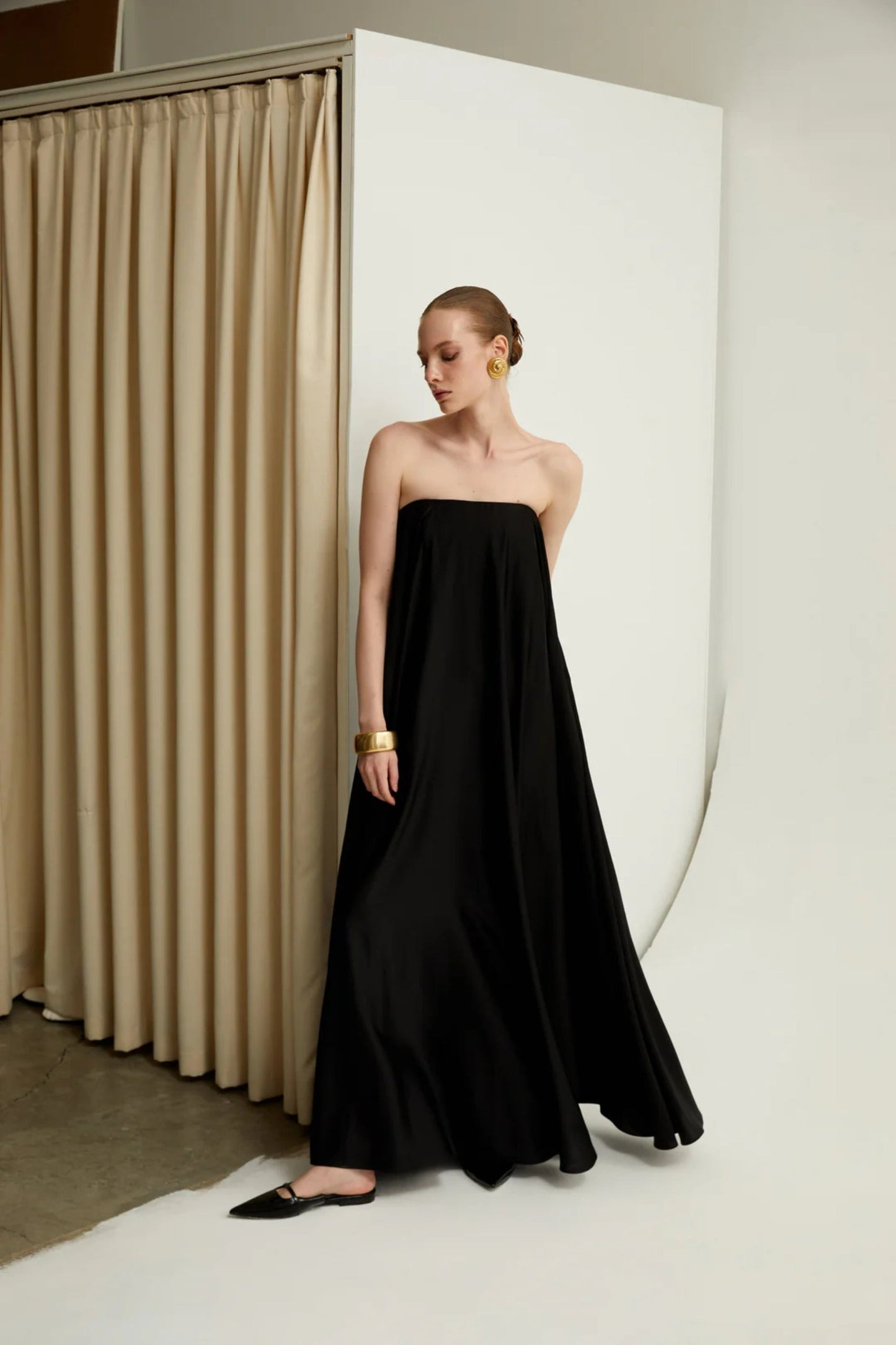 Vestido Largo Clásico Sin Mangas