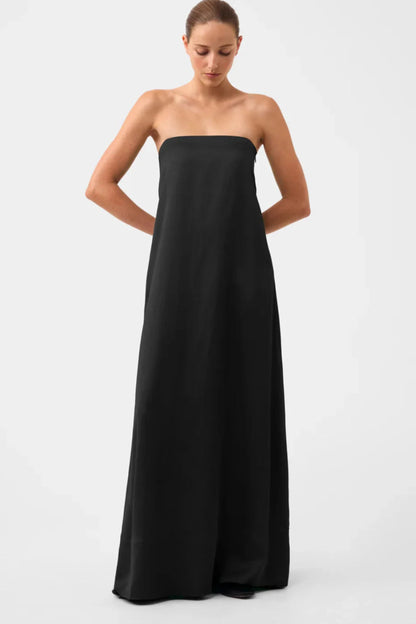 Vestido Largo Clásico Sin Mangas